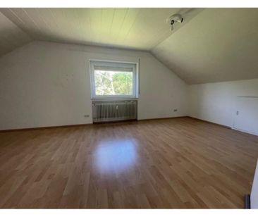 2-Zimmer-Dachgeschosswohnung in Sandweier - Photo 3