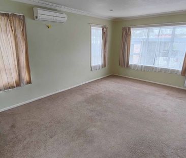 Tidy Three Bedroom Home - Photo 1