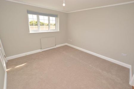 5 bedroom detached house to rent - Photo 3