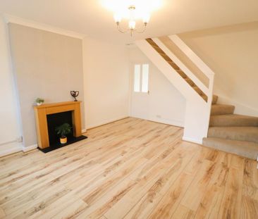 2 bedroom semi-detached house to rent - Photo 4