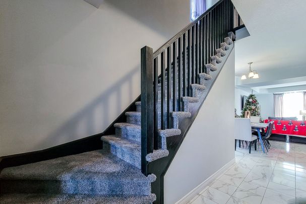 For Lease - 33 Fairgrounds Drive, Hamilton, Ontario - Photo 1