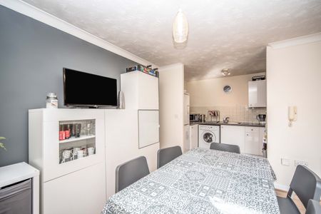 2 bedroom apartment to rent Redwood Grove, Bedford, Bedfordshire, MK42 - Photo 2