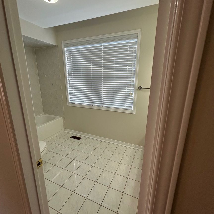 For Lease - 271 Pettigrew Trail, Milton, Ontario - Photo 1