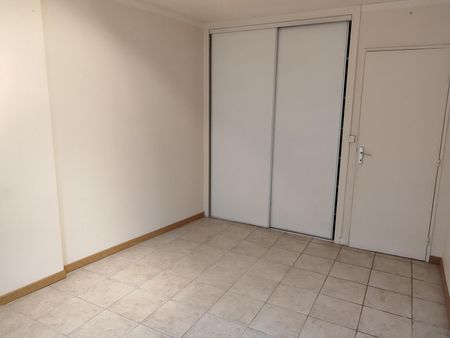 Location Appartement 4 pièces 110m² POITIERS 86000 - Photo 3