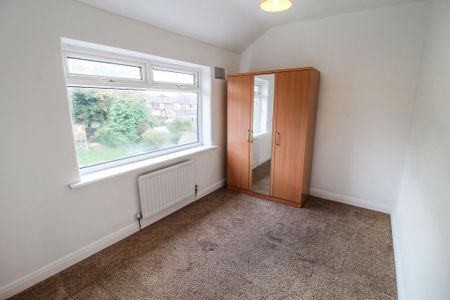 3 bedroom semi-detached house to rent - Photo 5