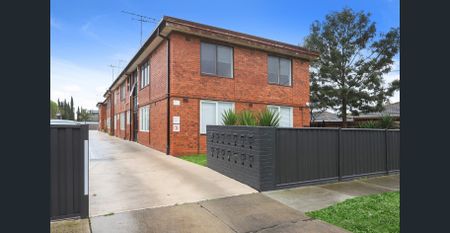 Sunny apartment in a popular pocket of Maidstone - Photo 5