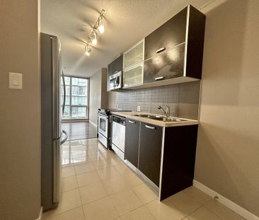 1 Bedroom - Photo 6