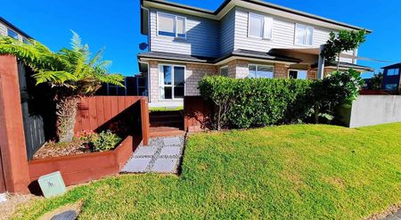 Spacious 1–2 Bedroom Unit with Private Entrance - Photo 2