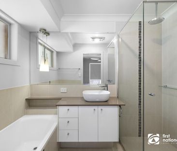 CHARMING FAMILY HOME CLOSE TO BAY IN THORNESIDE - Photo 6