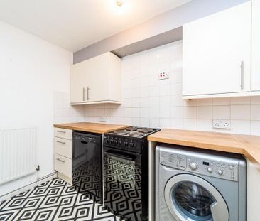 1 bedroom flat to rent - Photo 6