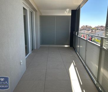 Location Appartement 4 pièces 74m² BOURG EN BRESSE 01000 - Photo 2