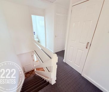 Sheffield Close - Warrington - WA5 - Photo 2