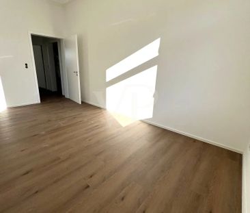 Hochwertige Mietwohnung im sanierten Altbau in zentraler Lage - Photo 1