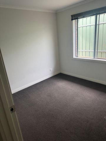 Williamstown - Photo 2