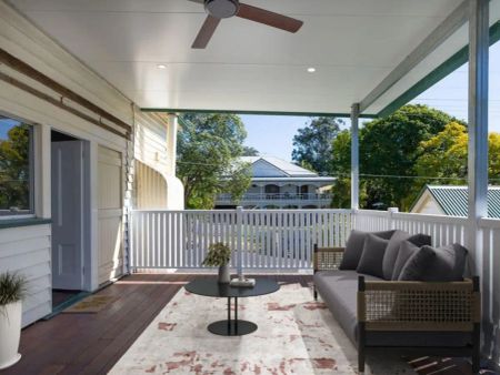 “Beautiful 5 Bedroom Colonial Home in a Prime Location.” - Photo 4