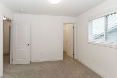 For Lease - 14 Braeside Crescent, Huntsville, Ontario - Photo 2