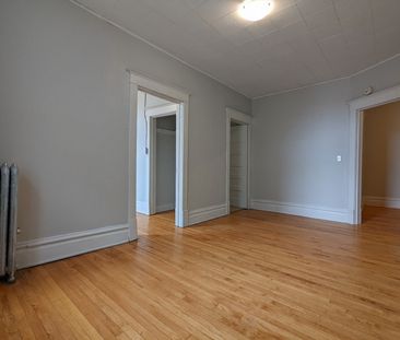 Moxam Court Apartments - Photo 2