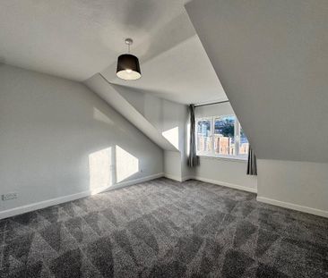 4 bedroom flat to rent - Photo 3