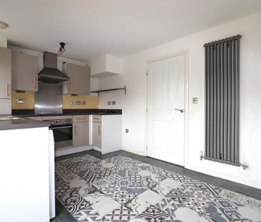 3 bedroom semi-detached house to rent - Photo 2