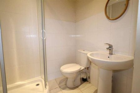 The George, Macclesfield, SK10 - Photo 5