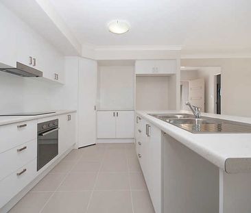 17 Carabeen Court, Mount Low QLD 4818 - House For Rent | Domain - Photo 2
