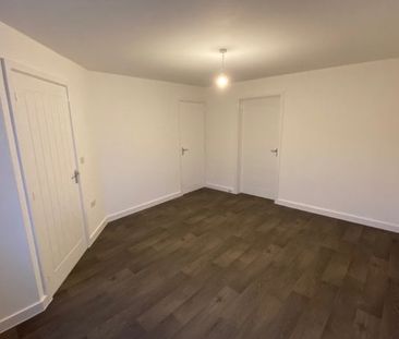 Ruby Drive, Chesterfield, S41 - Photo 5