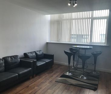 4 bedroom flat share to rent - Photo 1