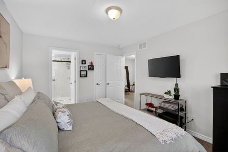 For Lease - 303 Pumpkinseed Crescent, Barrhaven, Ontario - Photo 3