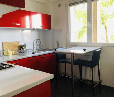 Appartement T2 de 47,86 m2- Proche Centre Ville - Rue de Paris - Photo 2