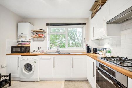 1 bedroom flat to rent - Photo 2