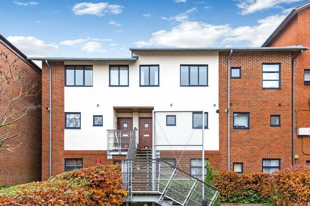 3 bedroom maisonette to rent - Photo 1