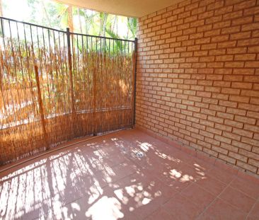 SPACIOUS OVERSIZE 3 BEDROOM APARTMENT WITH LOCK UP GARAGE - Photo 3