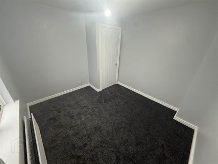 15 Rossmore Green, Greenisland, BT38 8TF - Photo 5