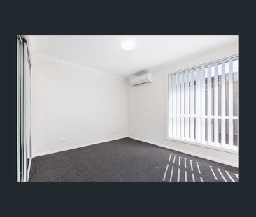 Two Bedroom Unit! - Photo 2