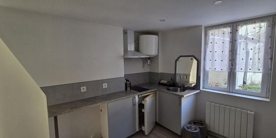 Location Appartement 1 pièce 18m² LISIEUX 14100 - Photo 3