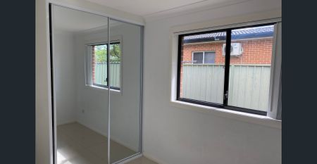 LOW MAINTENANCE LIVING! - Photo 5