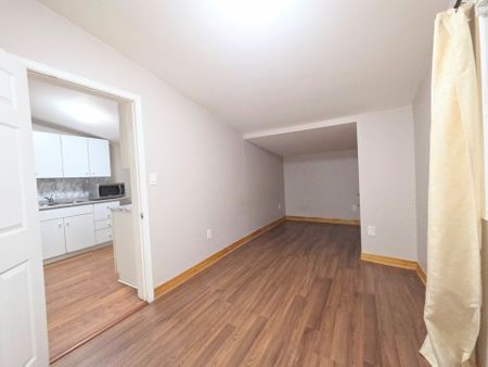 For Lease - 908 Windsor Avenue, Windsor, Ontario - Photo 4