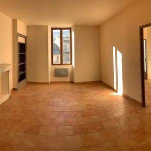 Location Appartement 3 pièces 67m² LES VANS 07140 - Photo 2