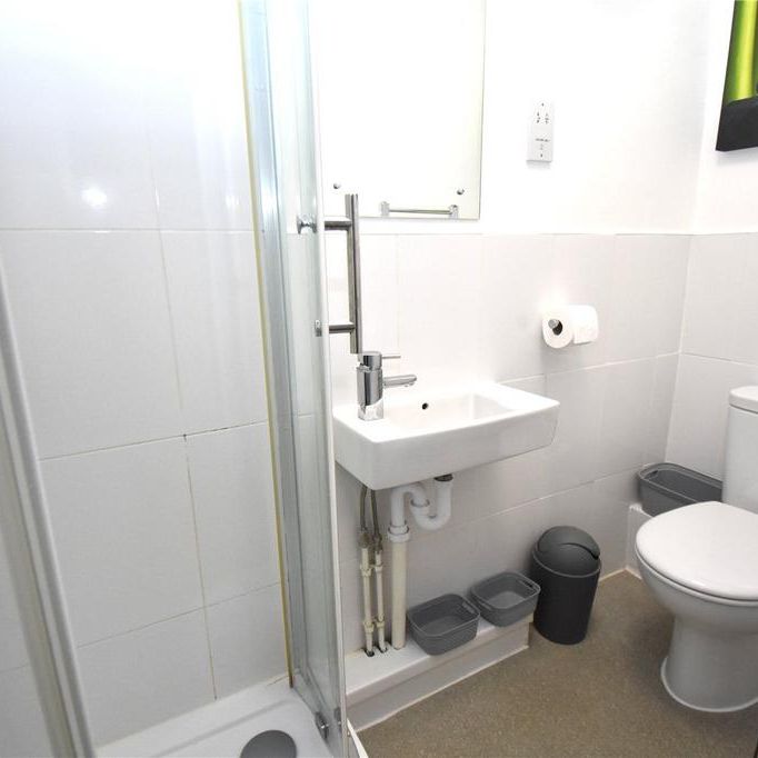 1 bedroom penthouse to rent - Photo 1