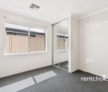 Beautiful Family home in Sought after Florida Beach, Dawesville - Photo 6