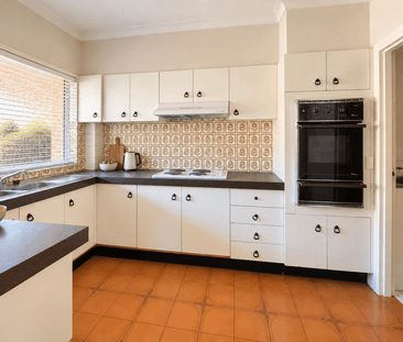 SPACIOUS NORTH-FACING UNIT IN A HIGHLY CONVENIENT LOCATION! - Photo 4