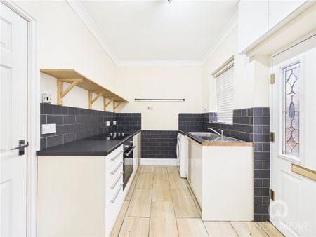 2 bedroom end of terrace house to rent - Photo 4