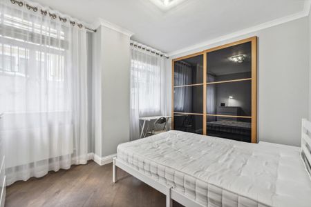 3 bedroom flat to rent - Photo 4