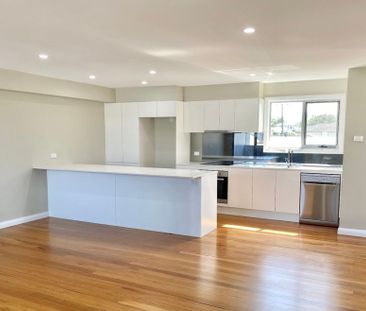 1/8a Bourke Street, Adamstown - Photo 3