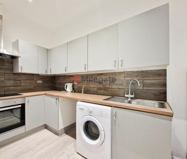 1 bedroom in a flat share to rent - Photo 2