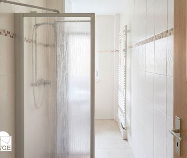 Sanierte Wohnung mit großem Balkon! - Foto 2