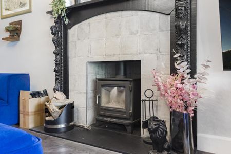 5 bedroom detached house to rent - Photo 4