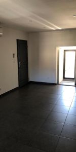 Location Appartement 3 pièces 67m² ST MAXIMIN LA STE BAUME 83470 - Photo 4