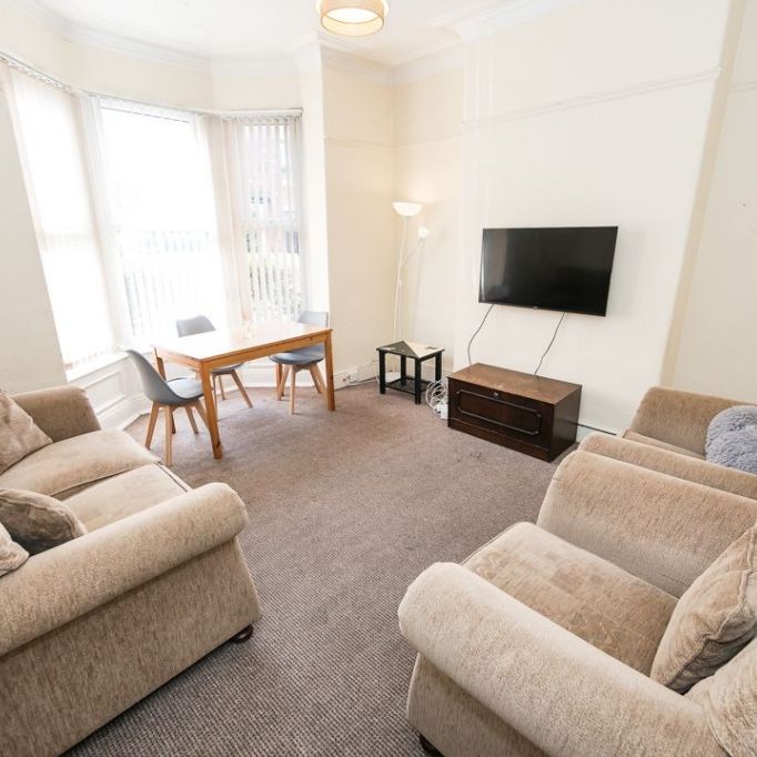 Norwood Terrace, Leeds - Photo 1