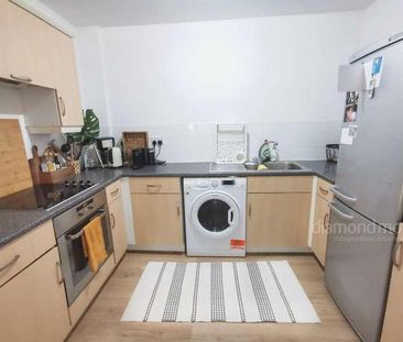 Ebbett Court, Victoria Road, London, W3 - Photo 3